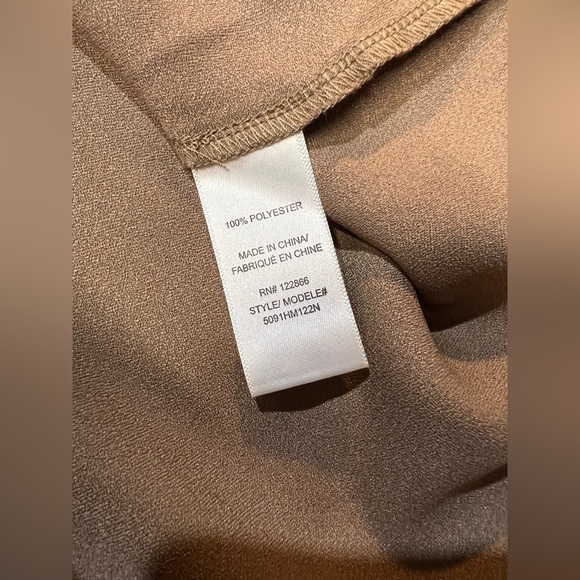 STATUS by‎ CHENAULT Tan pull on satin pleated skirt size L. - Picture 10 of 14